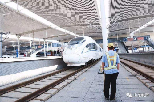 列車(chē)上水、吸污案例